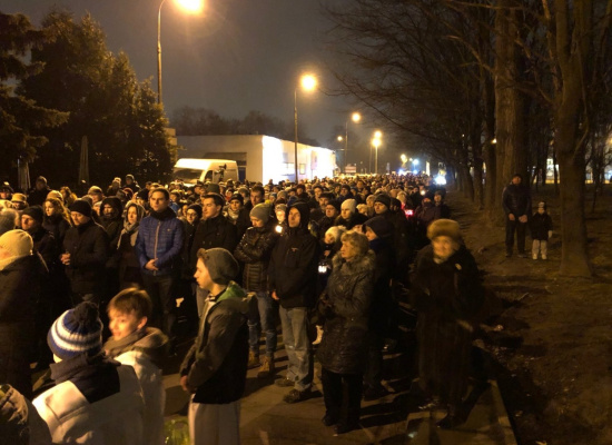 Droga Krzyżowa ulicami parafii - cz. II